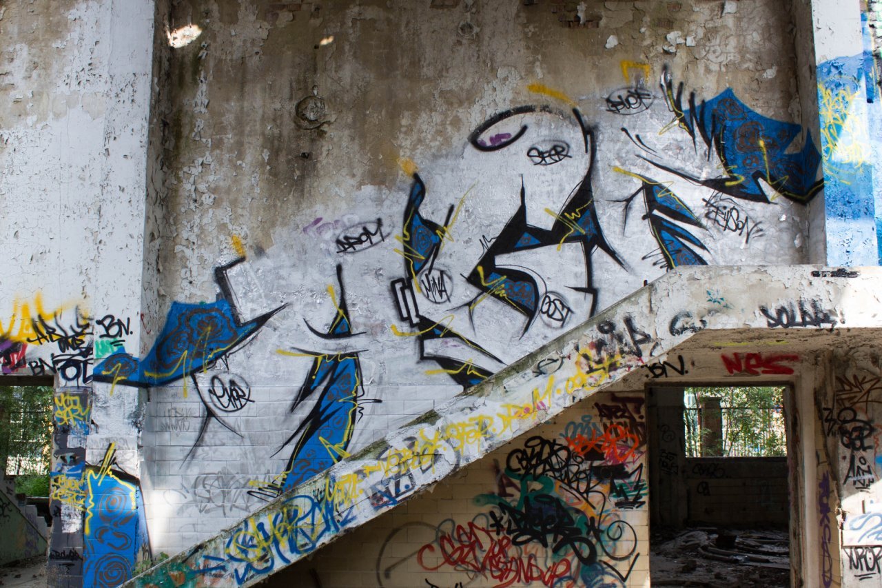 Graffiti Wall - Photo by AGR - RIVE, MINA (2014)