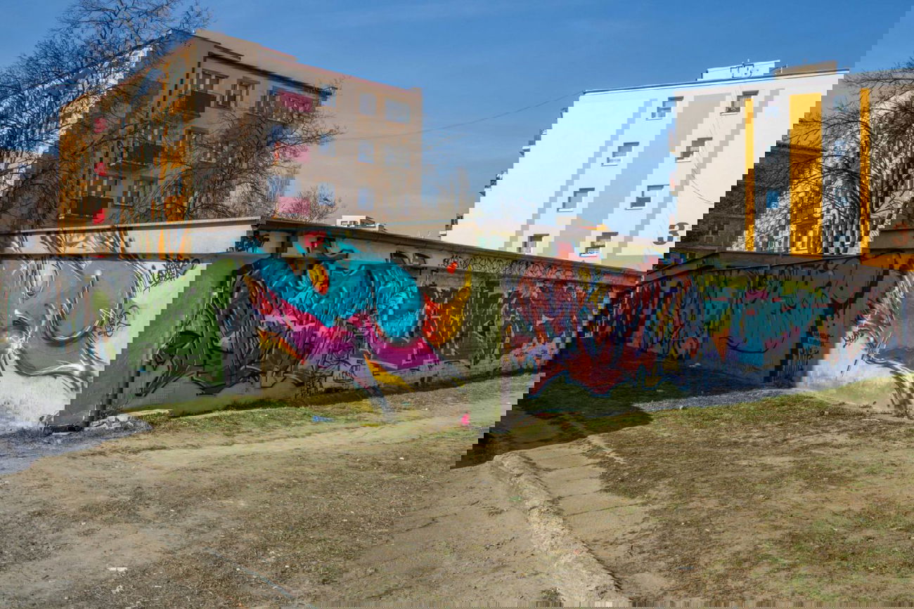 Graffiti Wall - Photo by AGR - sfer, ehor, neos