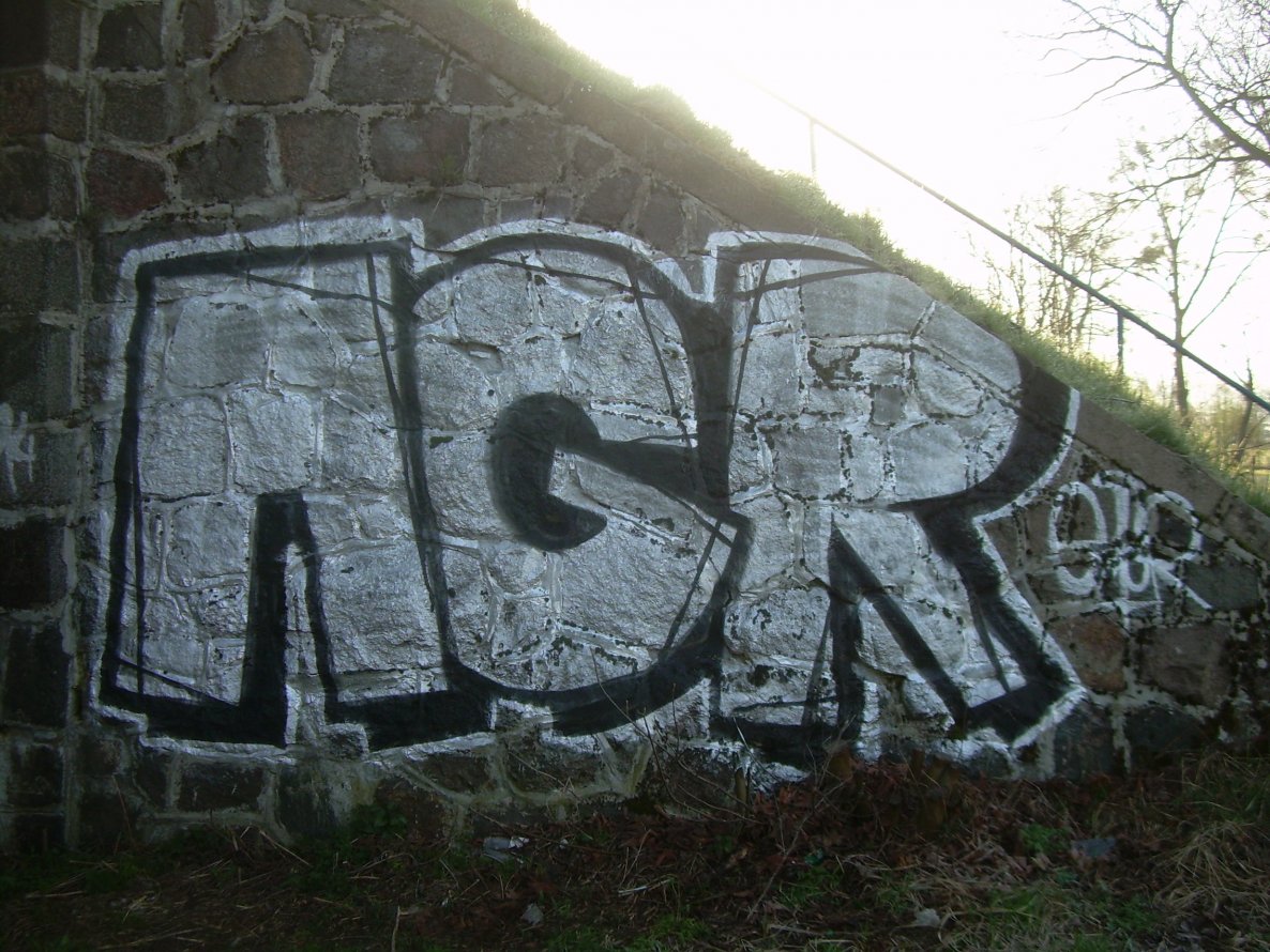 Graffiti Wall in Ró?anna - Photo by AGRgdz - AGR (2014)