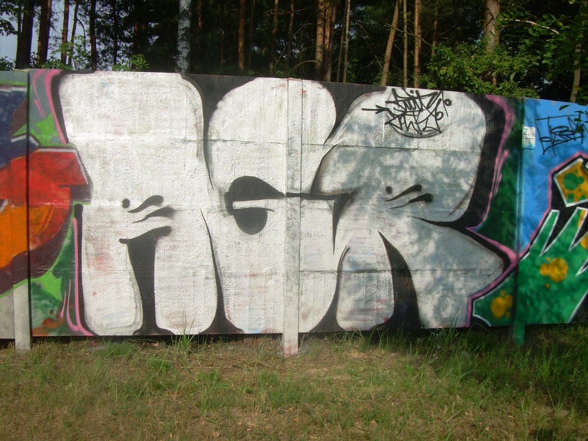 Graffiti Wall in K?ódka - Photo by AGRgdz - AGR (2014)