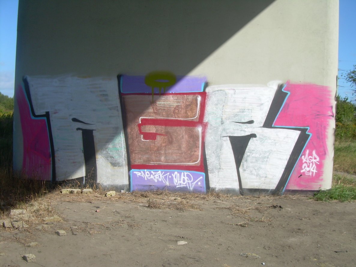 Graffiti Wall in Kienkówka - Photo by AGRgdz - AGR (2014)