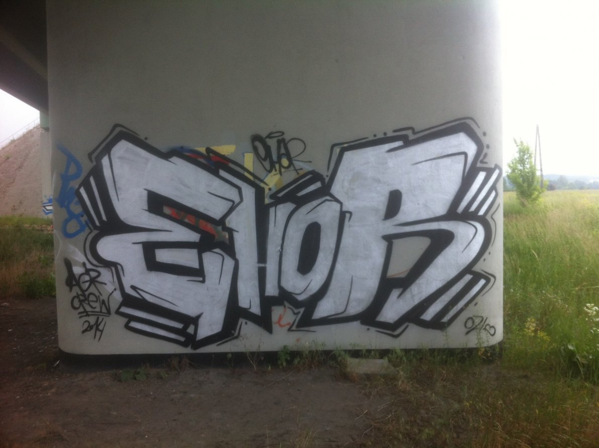 Graffiti Bombing - Photo by AGRgdz