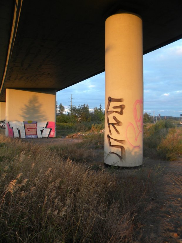 Graffiti Wall - Photo by AGRgdz