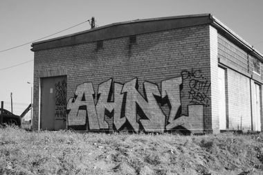 Graffiti Bombing in Warsaw - Photo by AHNL - ahnl, zps, dra? (2013)
