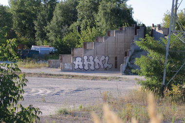 Graffiti Bombing in Warsaw - Photo by AHNL - ahnl (2013)