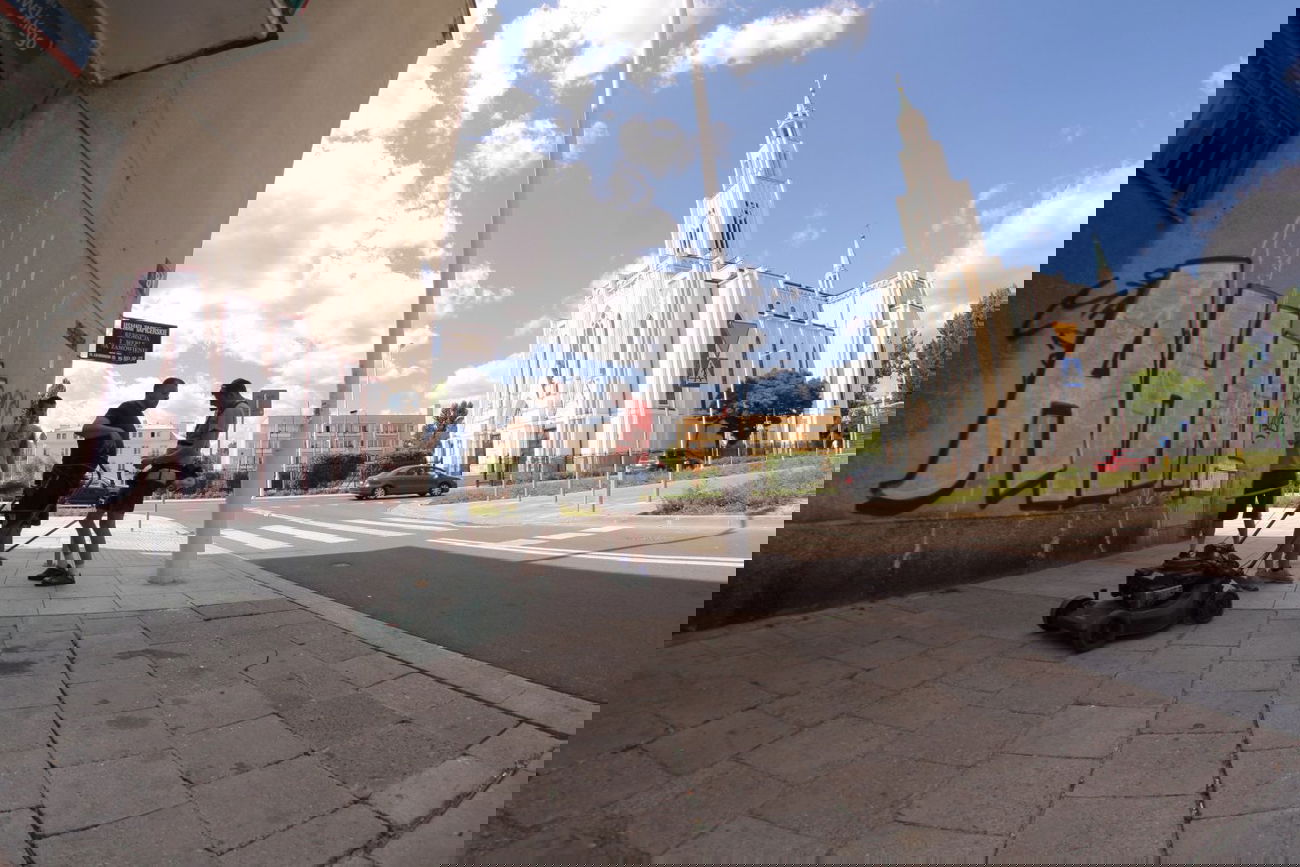 Graffiti Artwork in Warsaw - Photo by AHNL - ahnl (2013)