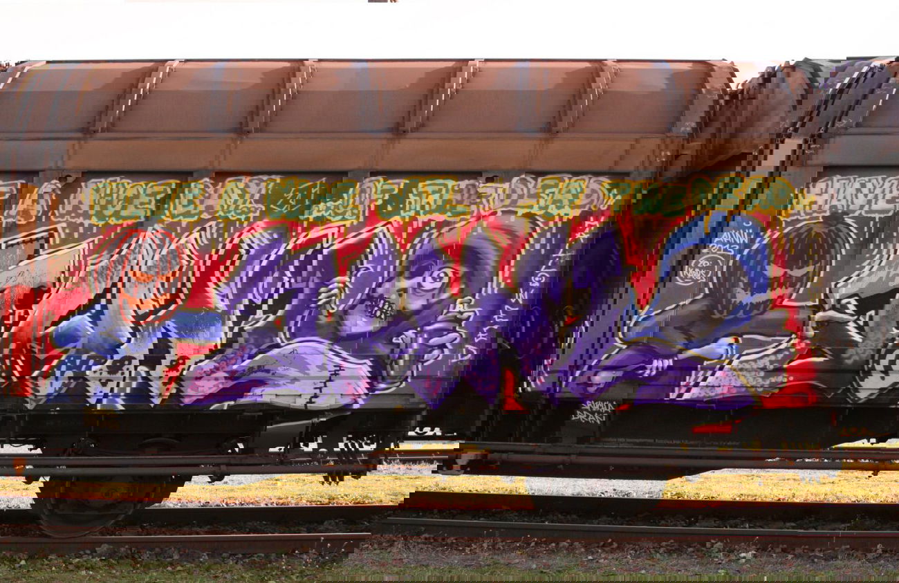 Graffiti Train in Warsaw - Photo by AHNL - ahnl, halloween, warsaw (2013)
