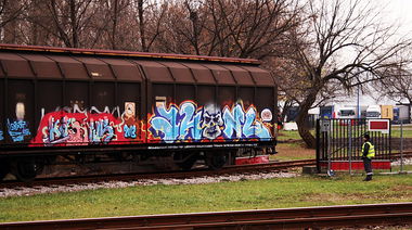 Graffiti Train in Warsaw - Photo by AHNL - karus, dra?, ahnl (2013)