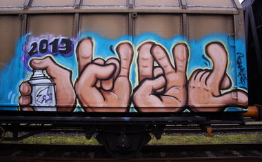 Graffiti Train in Warsaw - Photo by AHNL - ahnl, dra?, zps (2013)