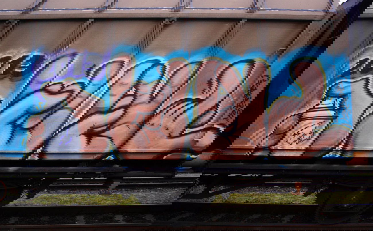 Graffiti Train in Warsaw - Photo by AHNL - ahnl, dra?, zps (2013)