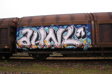 Graffiti Train - Photo by AHNL - ahnl (2013)