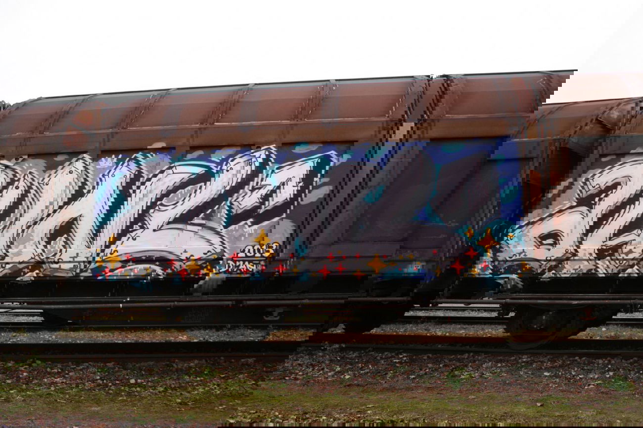 Graffiti Train - Photo by AHNL - ahnl (2013)