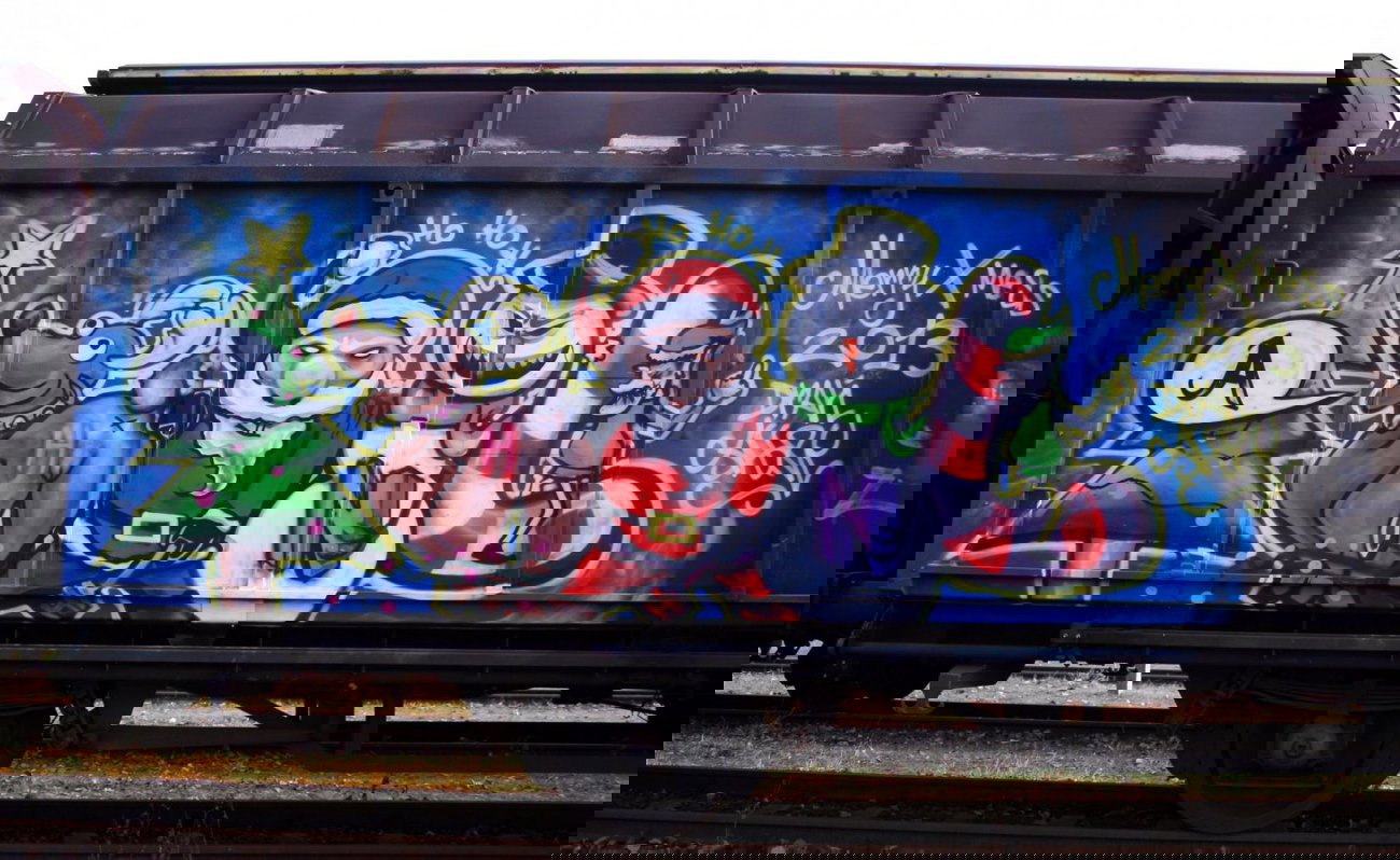 Graffiti Train in Warsaw - Photo by AHNL - AHNL, dran, dra? (2013)