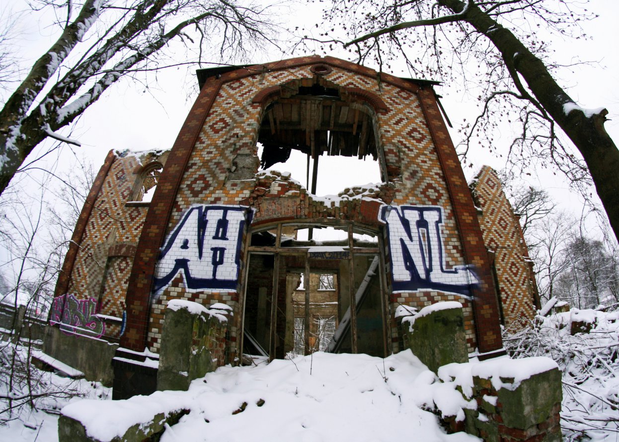 Graffiti Bombing in Warsaw - Photo by AHNL - ahnl (2014)