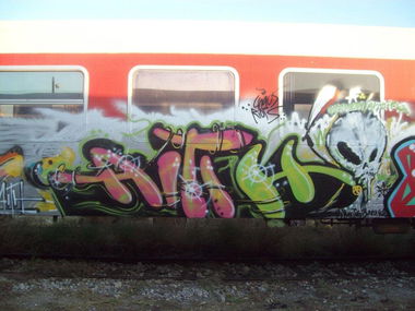 Graffiti Train - Photo by AITH - AITH-ZYAN (2012)