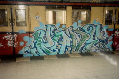 Graffiti Train - Photo by ALLESdrehtSICH - KONE (1994)