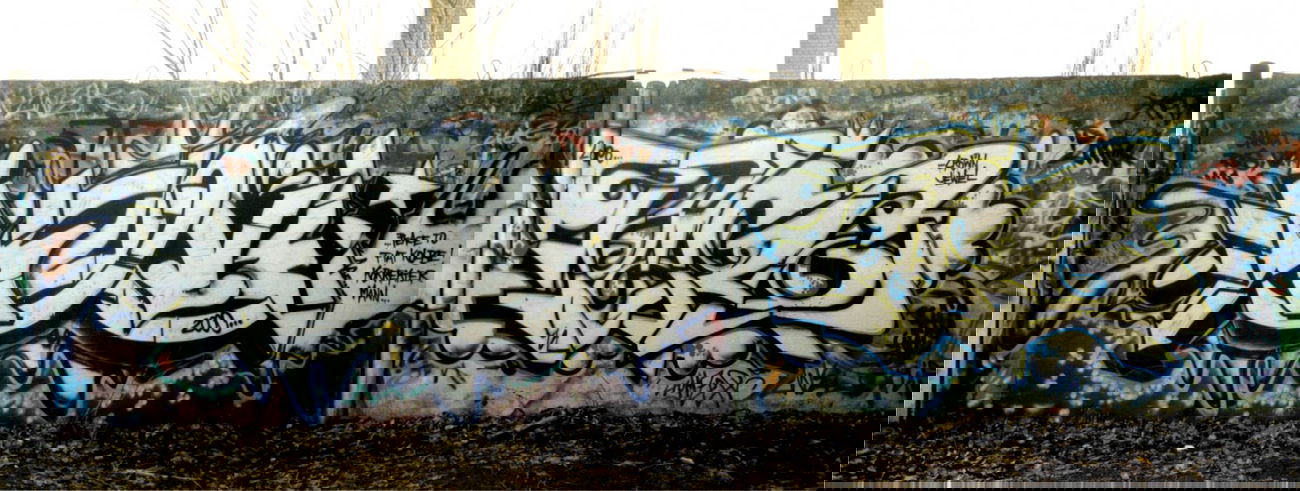 Graffiti Wall - Photo by ALLESdrehtSICH - KONE, _, FACE (2000)