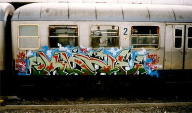 Graffiti Train - Photo by ALLESdrehtSICH - KONE, CONE, ADS