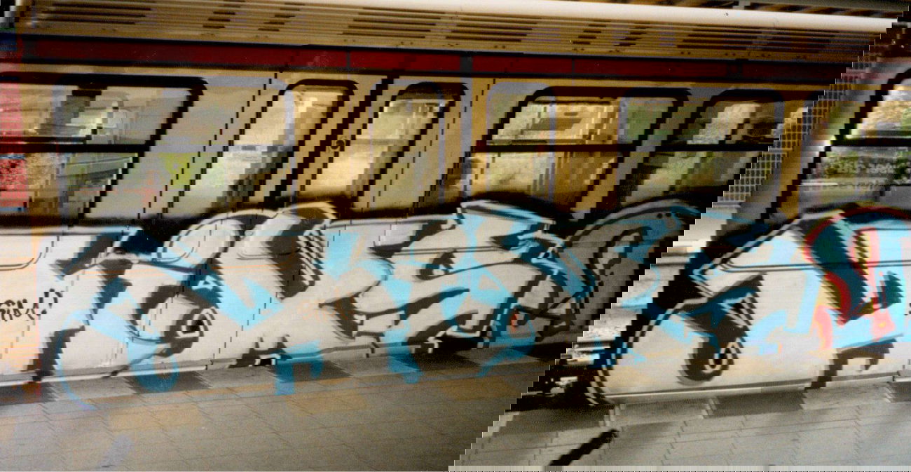 Graffiti Train - Photo by ALLESdrehtSICH - HIKS, SIM, Berlin