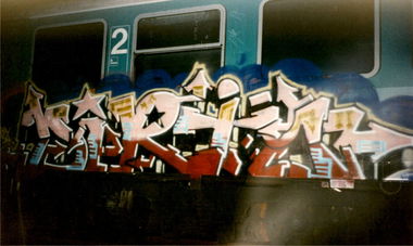 Graffiti Train - Photo by ALLESdrehtSICH - DIRTY