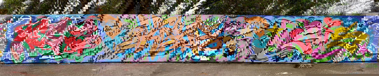 Graffiti Wall - Photo by ALLESdrehtSICH - AECIS, KONE, DENIS (2014)