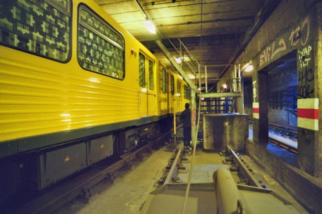 Graffiti Artwork - Photo by ALLorNOTHING - berlin (2009)