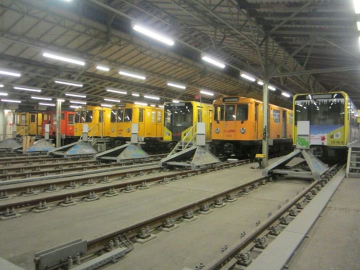 Graffiti Artwork - Photo by ALLorNOTHING - berlin, metro