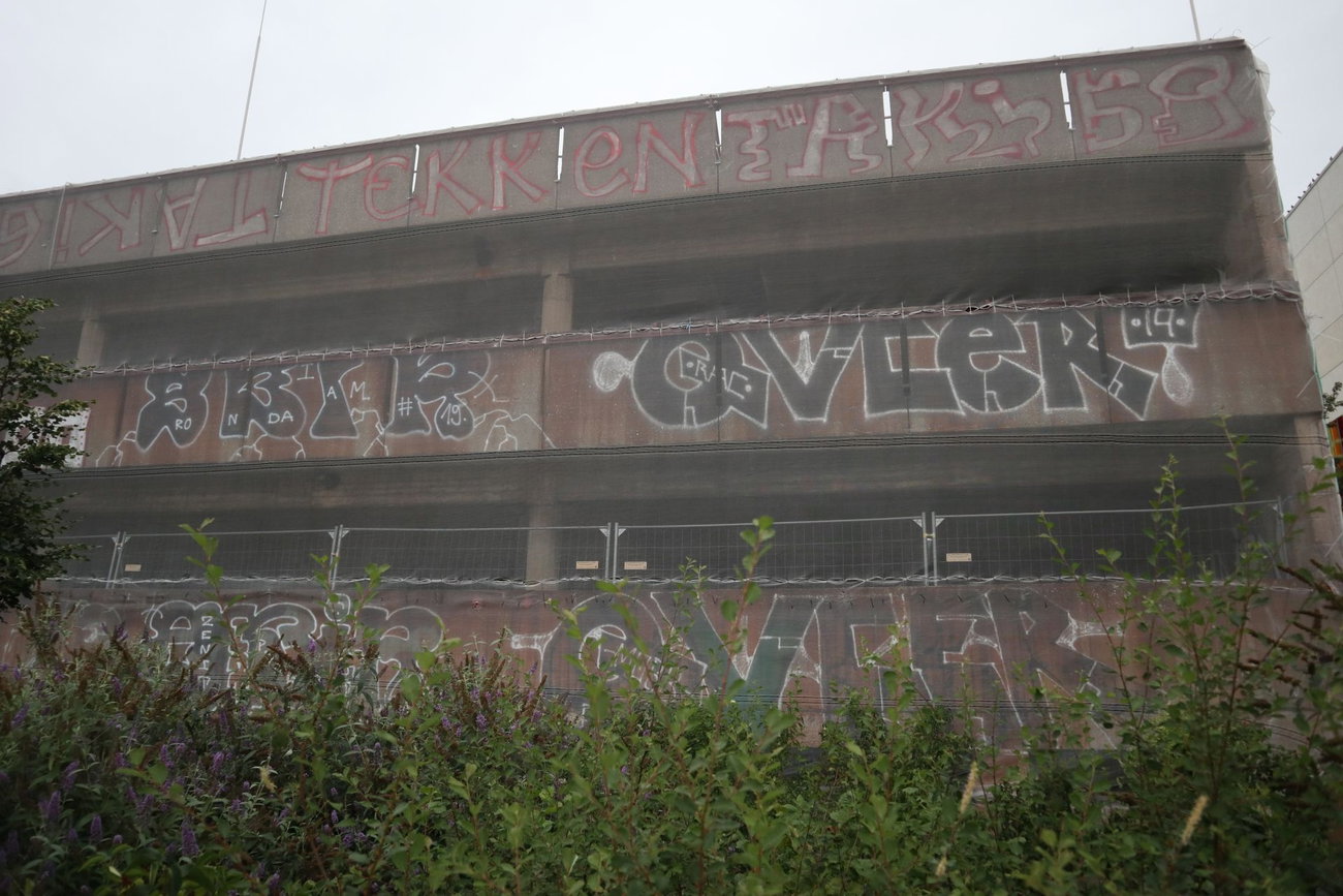 Graffiti Wall - Photo by AMIDNIGHT - Skip19, HLS