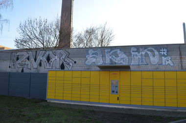 Graffiti Wall - Photo by AMIDNIGHT - Skip19, HLS