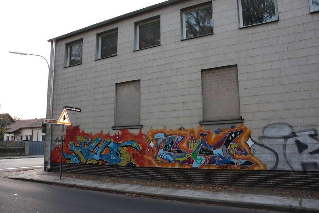 Graffiti Wall in Bayreuth - Photo by AMIDNIGHT - Held, 457, Spy
