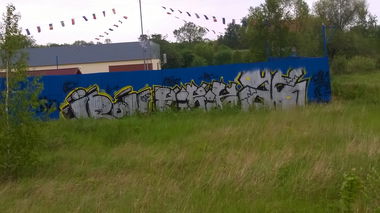 Graffiti Bombing - Photo by ANAZCREW