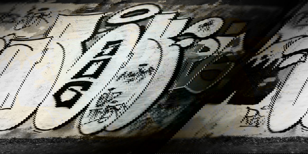 Graffiti Wall - Photo by AROK - jiak, nais, tres (2014)