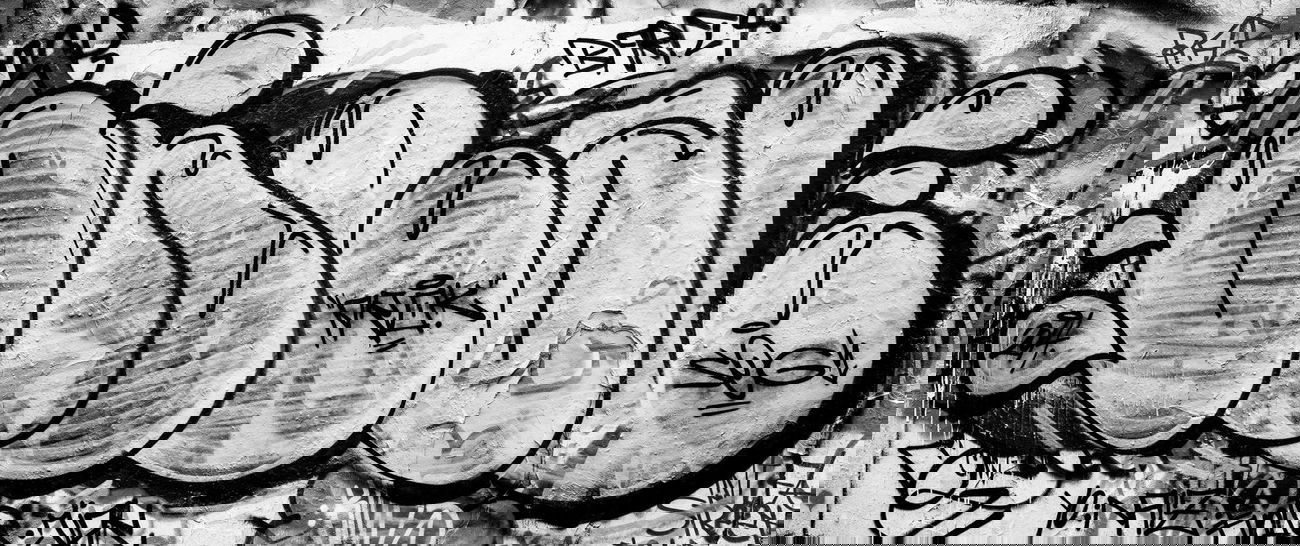 Graffiti Bombing - Photo by AROK - O´NEAL, AROK (2014)