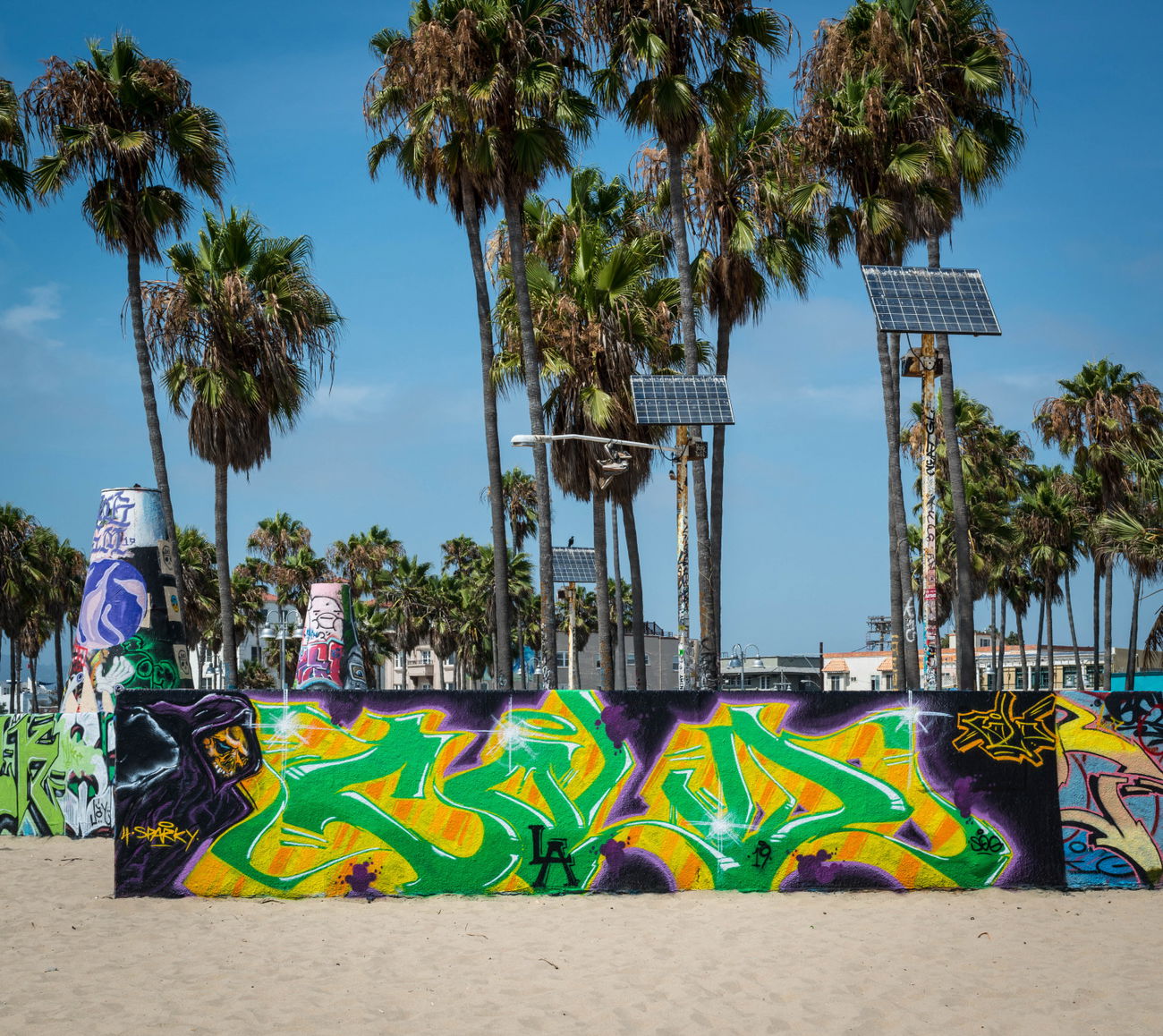 Graffiti Wall - Photo by AROK - cold