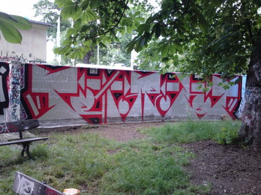 Graffiti Wall in Chemnitz - Photo by ARTHOOLIGAN - 9MM, 360° (2013)