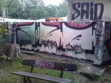 Graffiti Wall in Chemnitz - Photo by ARTHOOLIGAN - 9MM (2013)