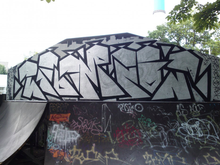 Graffiti Wall in Chemnitz - Photo by ARTHOOLIGAN - 9MM, 360°