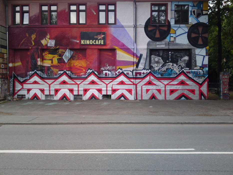Graffiti Wall - Photo by ARTHOOLIGAN - 9MM