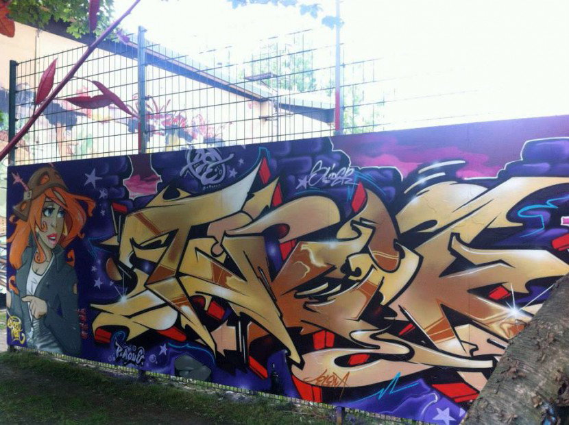 Graffiti Wall in Dresden - Photo by ARTHOOLIGAN - URBAN, SYNDROMES, 15 (2013)