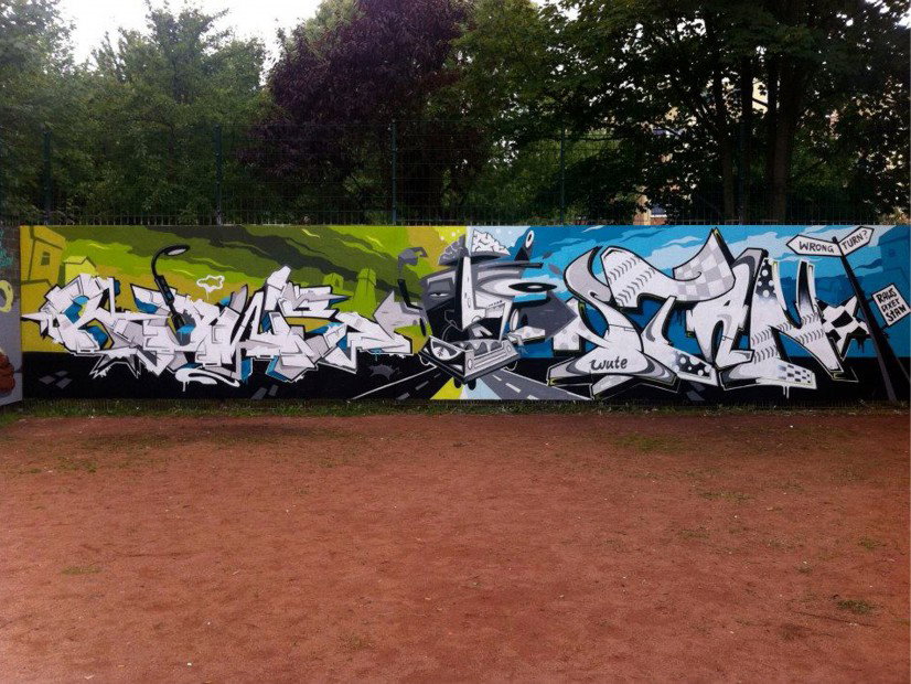 Graffiti Wall - Photo by ARTHOOLIGAN (2013)