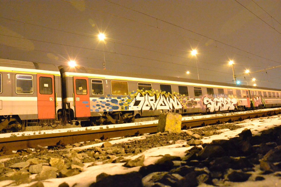 Graffiti Train in Prague - Photo by ARTHOOLIGAN (2012)
