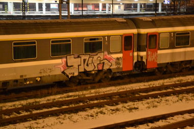 Graffiti Train - Photo by ARTHOOLIGAN (2012)