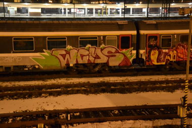 Graffiti Train - Photo by ARTHOOLIGAN (2012)