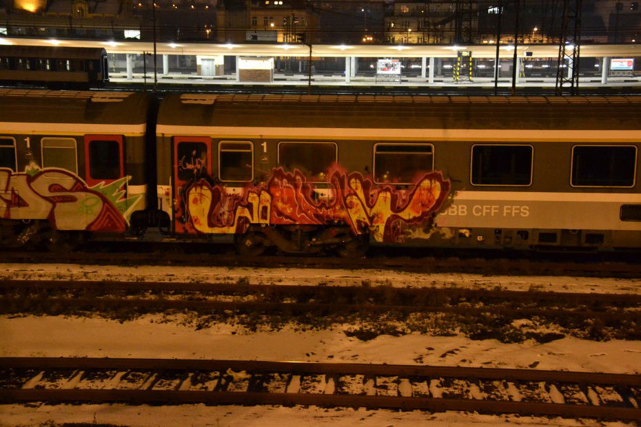 Graffiti Train in Praque - Photo by ARTHOOLIGAN (2012)