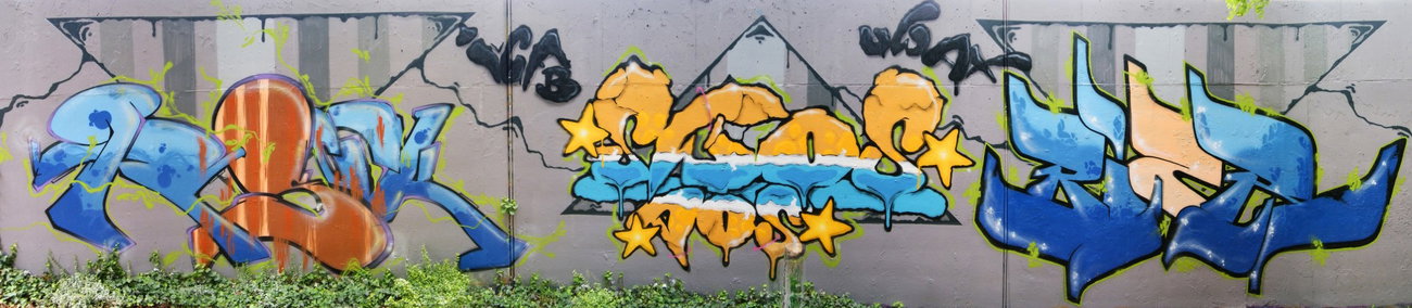 Graffiti Wall in Chemnitz - Photo by ARTHOOLIGAN - ICFB, UWAX, IRSCK (2013)
