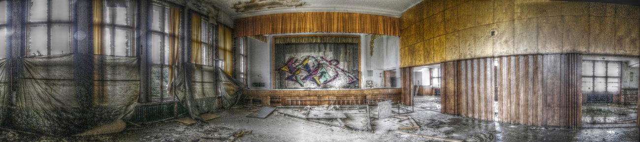 Graffiti Wall in Chemnitz - Photo by ARTHOOLIGAN - AZME, ZURE (2013)