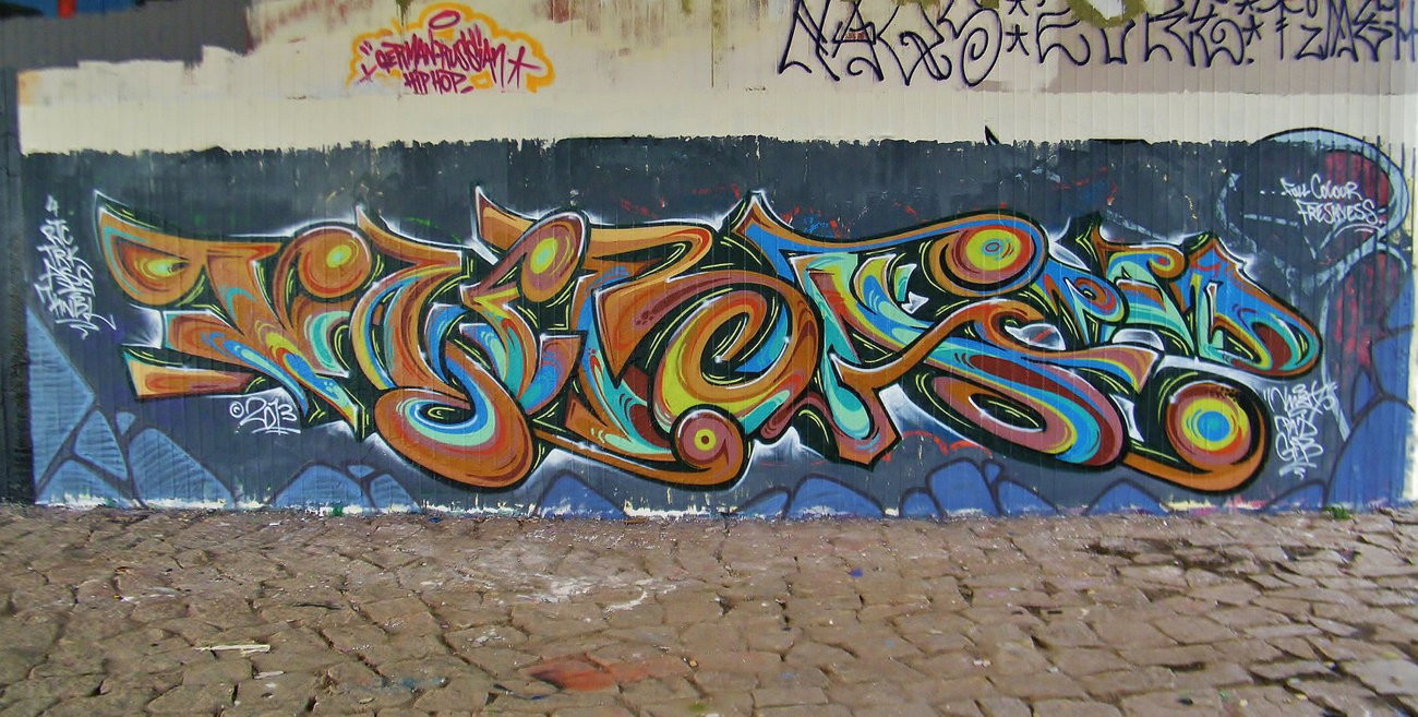 Graffiti Wall in Dresden - Photo by ARTHOOLIGAN (2013)