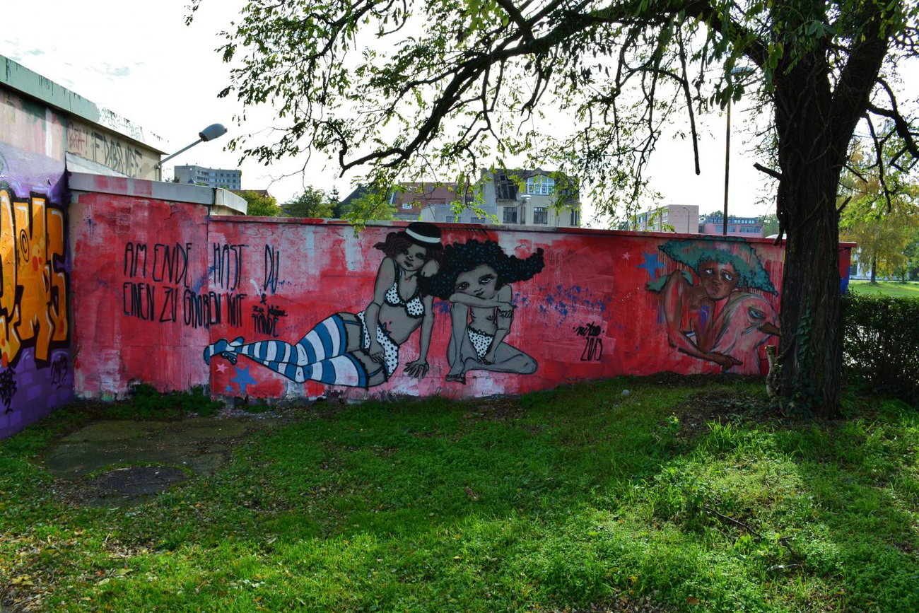 Graffiti Wall - Photo by ARTHOOLIGAN (2013)