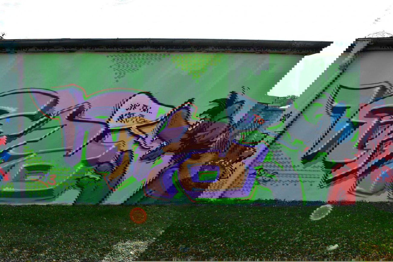Graffiti Wall in Dessau-Roßlau - Photo by ARTHOOLIGAN (2013)