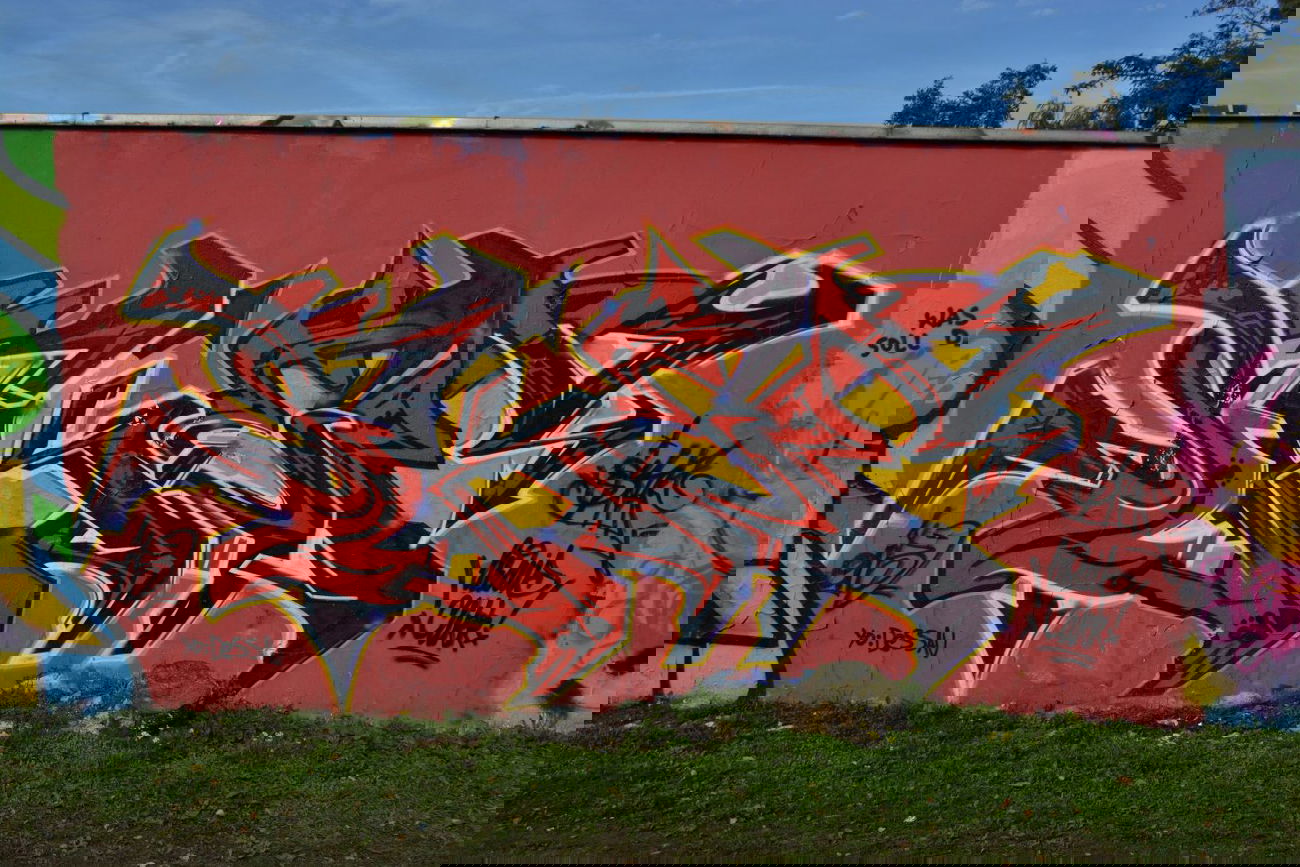 Graffiti Wall in Dessau-Roßlau - Photo by ARTHOOLIGAN (2013)